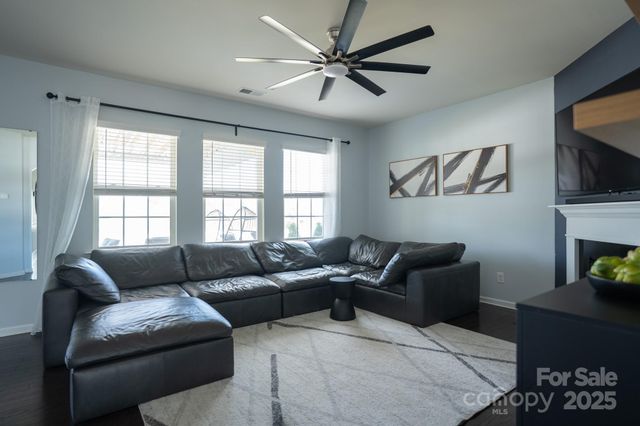 242 Kennerly Avenue, Mooresville, NC 28115