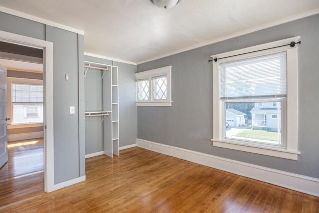 238 W IRVING AVENUE, Oshkosh, WI 54901