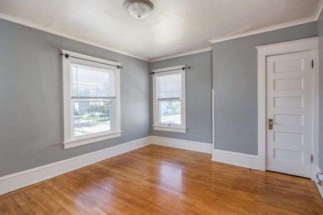 238 W IRVING AVENUE, Oshkosh, WI 54901