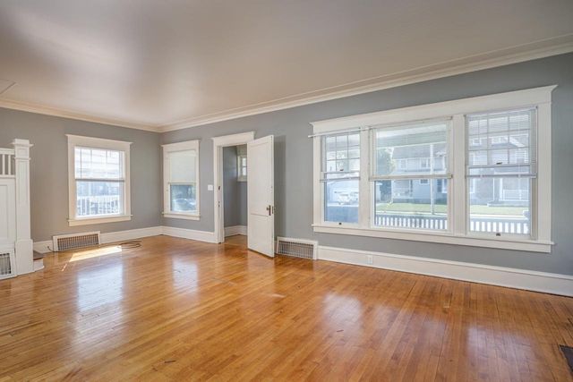238 W IRVING AVENUE, Oshkosh, WI 54901