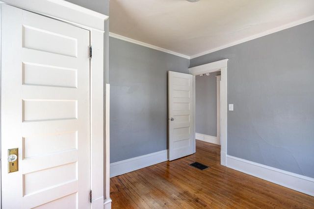 238 W IRVING AVENUE, Oshkosh, WI 54901