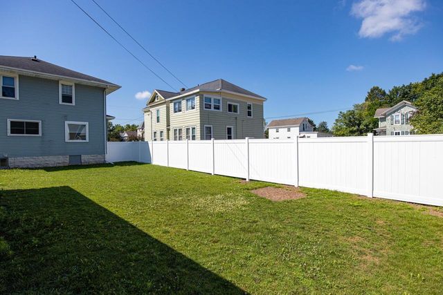 238 W IRVING AVENUE, Oshkosh, WI 54901