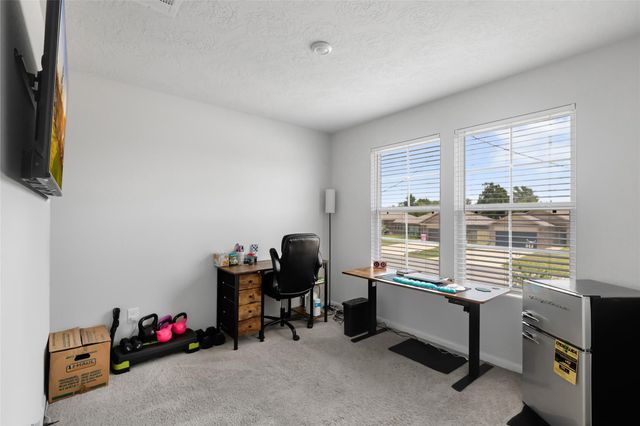 1325 Road 5102, Cleveland, TX 77327