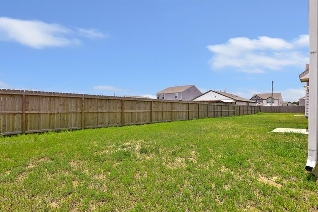 1325 Road 5102, Cleveland, TX 77327