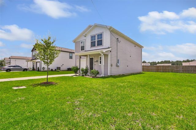 1325 Road 5102, Cleveland, TX 77327