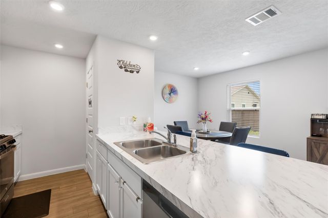 1325 Road 5102, Cleveland, TX 77327