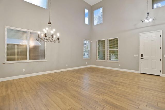 10816 Merritt Dr, Stockton, CA 95219