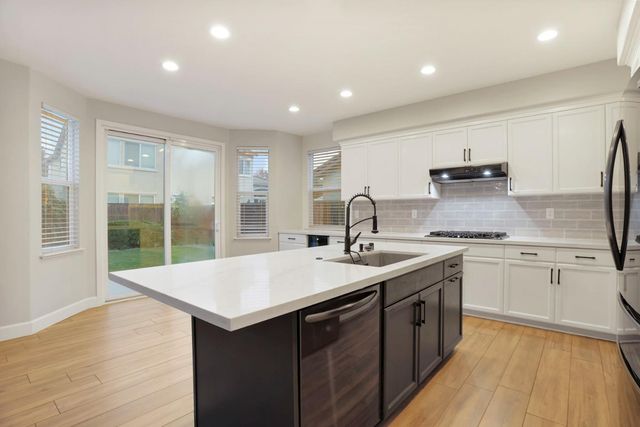 10816 Merritt Dr, Stockton, CA 95219