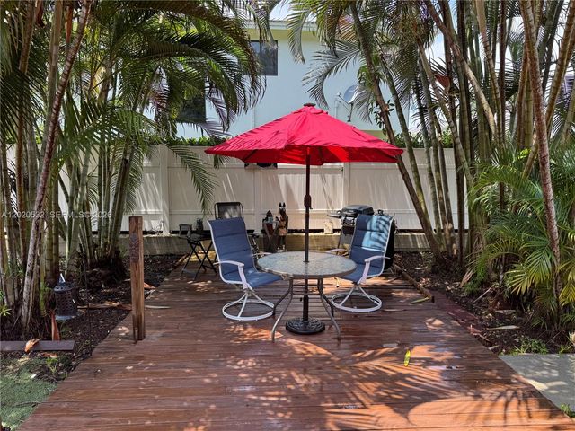 4518 SW 33rd Ave 2, Dania Beach, FL 33312
