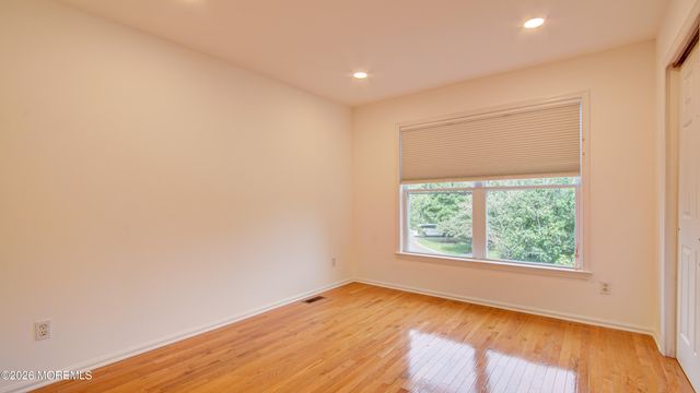 118 S Shore Drive, South Amboy, NJ 08879