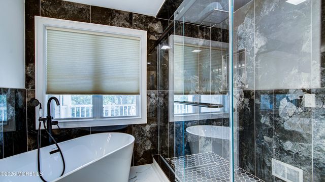 118 S Shore Drive, South Amboy, NJ 08879