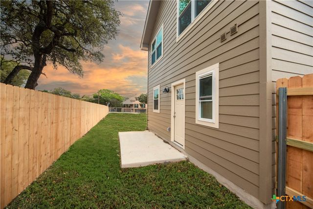 1165 Eagle Flight Drive, Canyon Lake, TX 78133