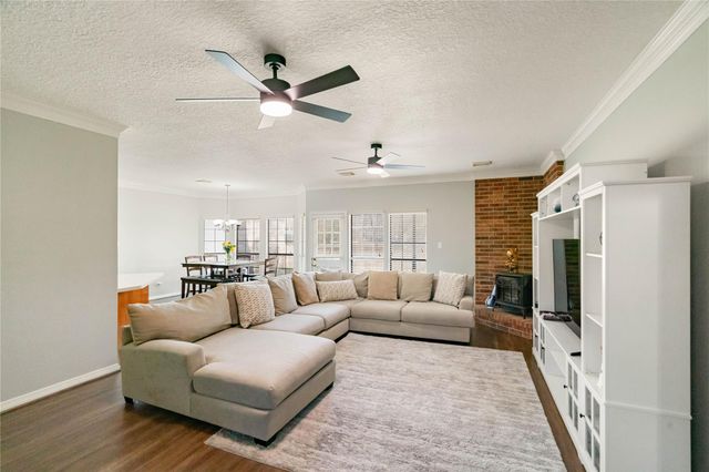 28911 Commons Oaks Drive, Huffman, TX 77336