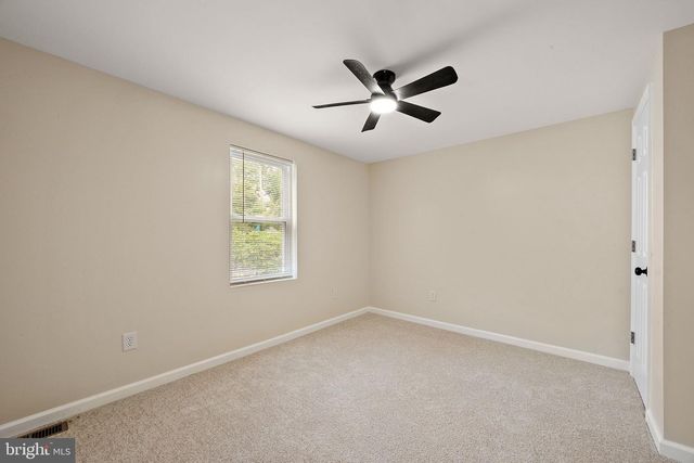 53 SEWARD LN, Aston, PA 19014