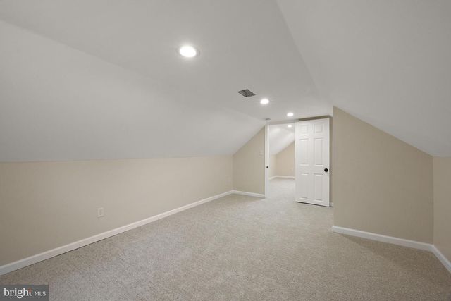53 SEWARD LN, Aston, PA 19014