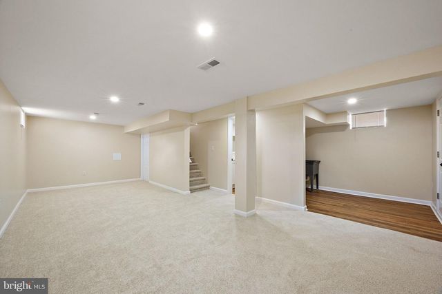 53 SEWARD LN, Aston, PA 19014