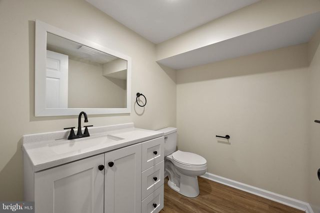 53 SEWARD LN, Aston, PA 19014