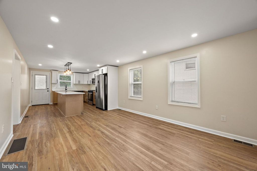 53 SEWARD LN, Aston, PA 19014 — photo 5