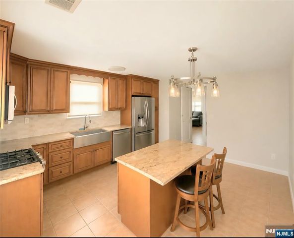 430 Aurora Avenue 430, Cliffside Park, NJ 07010