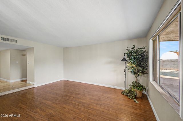 2627 W OBISPO Circle, Mesa, AZ 85202