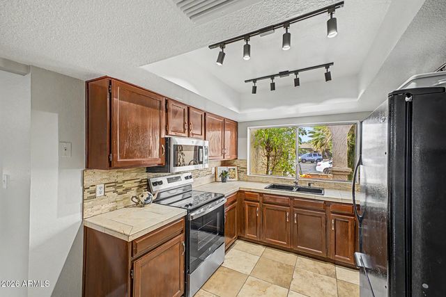 2627 W OBISPO Circle, Mesa, AZ 85202