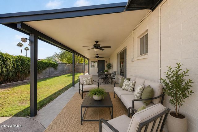 2627 W OBISPO Circle, Mesa, AZ 85202