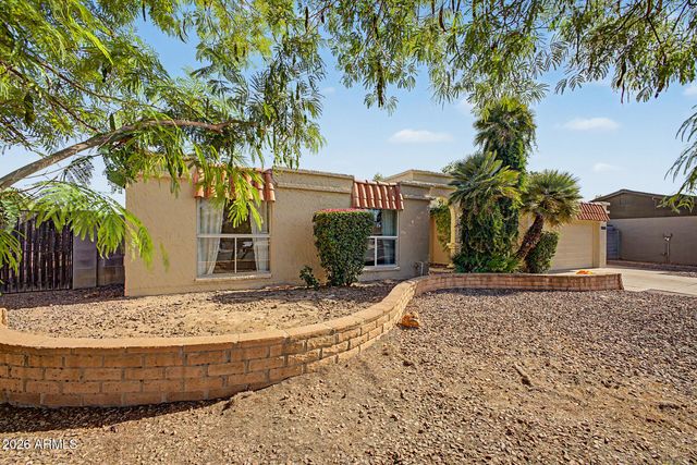 2627 W OBISPO Circle, Mesa, AZ 85202