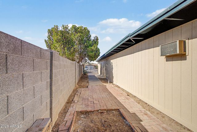 2627 W OBISPO Circle, Mesa, AZ 85202