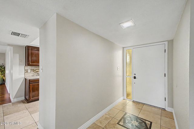 2627 W OBISPO Circle, Mesa, AZ 85202