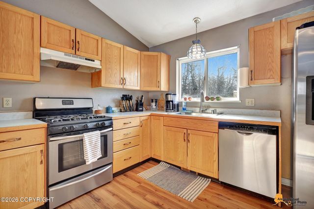 10040 E Baywood Drive, Palmer, AK 99654