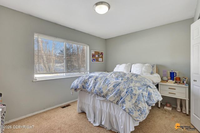 10040 E Baywood Drive, Palmer, AK 99654