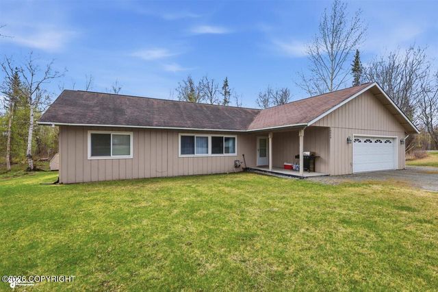 10040 E Baywood Drive, Palmer, AK 99654