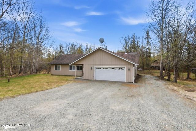 10040 E Baywood Drive, Palmer, AK 99654