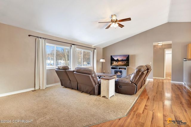 10040 E Baywood Drive, Palmer, AK 99654
