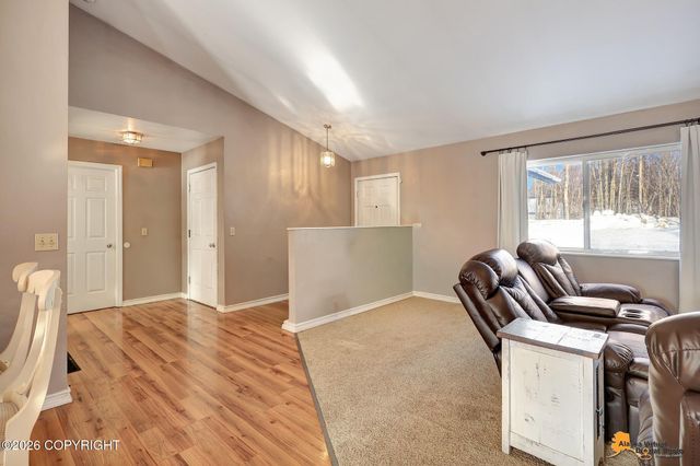 10040 E Baywood Drive, Palmer, AK 99654