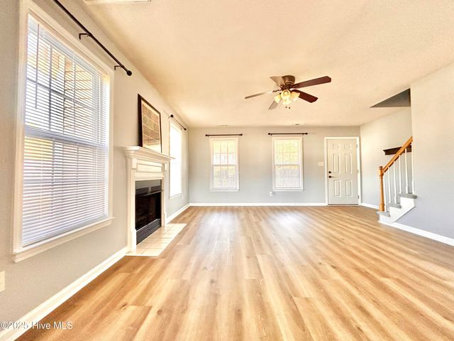 105 Coral Ridge Road, Richlands, NC 28574