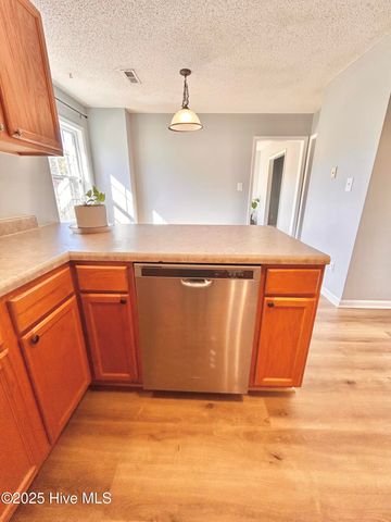 105 Coral Ridge Road, Richlands, NC 28574