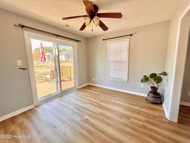 105 Coral Ridge Road, Richlands, NC 28574