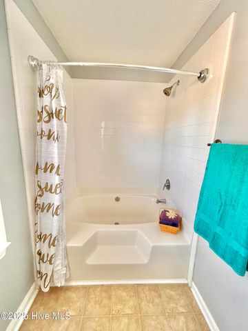 105 Coral Ridge Road, Richlands, NC 28574