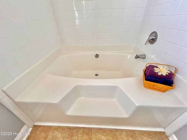 105 Coral Ridge Road, Richlands, NC 28574