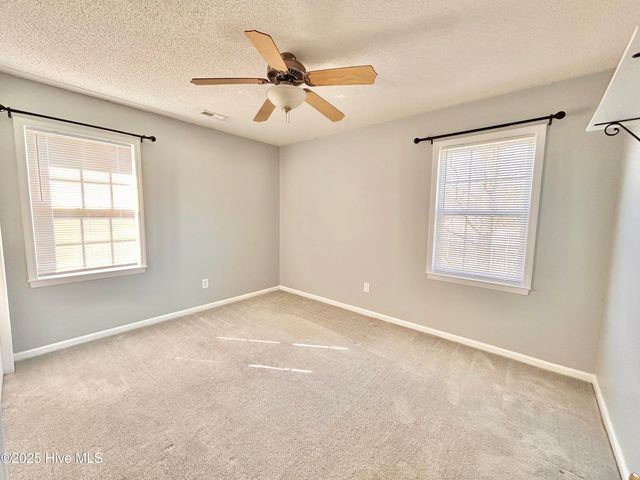 105 Coral Ridge Road, Richlands, NC 28574