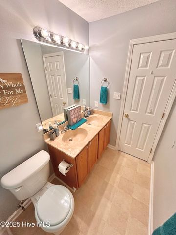 105 Coral Ridge Road, Richlands, NC 28574