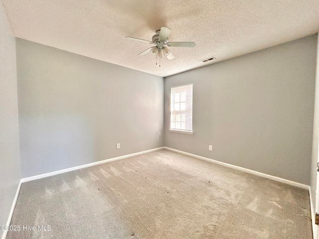 105 Coral Ridge Road, Richlands, NC 28574