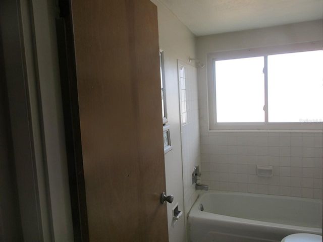 3024 WILLIAMSBURG STREET, Sarasota, FL 34231