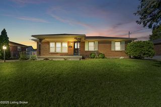 6606 Lunar Dr, Louisville, KY 40258