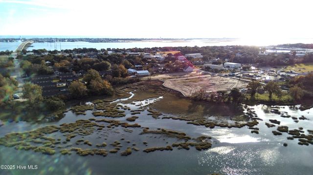 2407 Ferabee Street, Morehead City, NC 28557