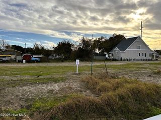 2407 Ferabee Street, Morehead City, NC 28557