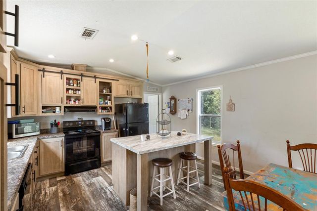 329374 E 936 Road, Luther, OK 73054