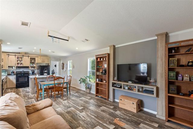 329374 E 936 Road, Luther, OK 73054