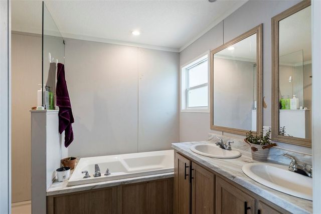 329374 E 936 Road, Luther, OK 73054